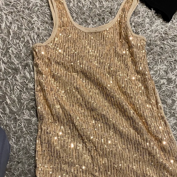 EUC Glitter Sequin Shiny Metallic Bling Cream Gold Tank Top Size L - Picture 2 of 2